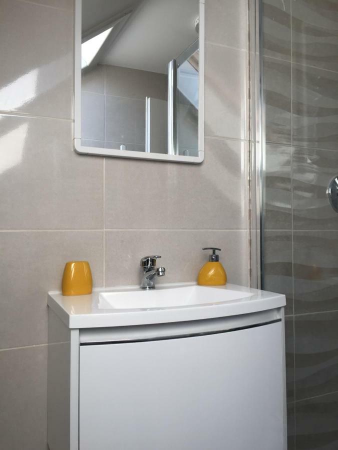 Apartman Studio Sonas 3 With Free Private Parking Karlovac Exteriör bild
