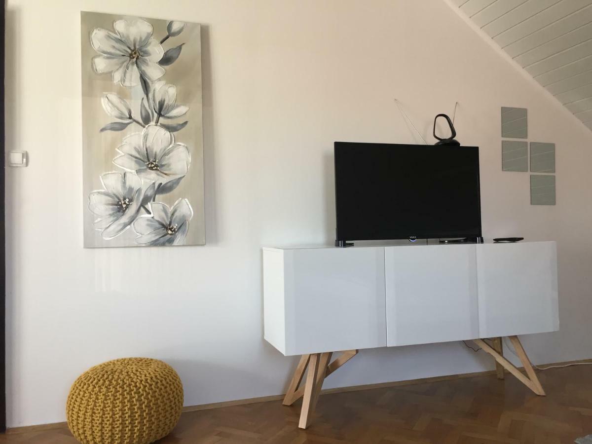 Apartman Studio Sonas 3 With Free Private Parking Karlovac Exteriör bild